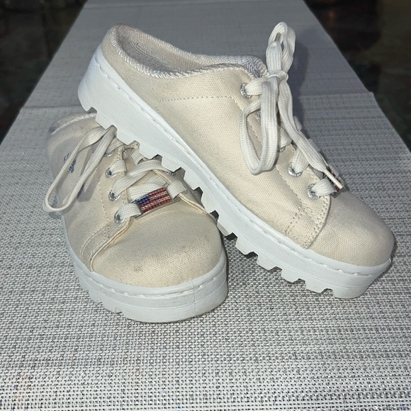 🇺🇸SKETCHERS Vintage platform street sweets SKECHERS, SLIP ON size6.5 off white - Picture 1 of 13
